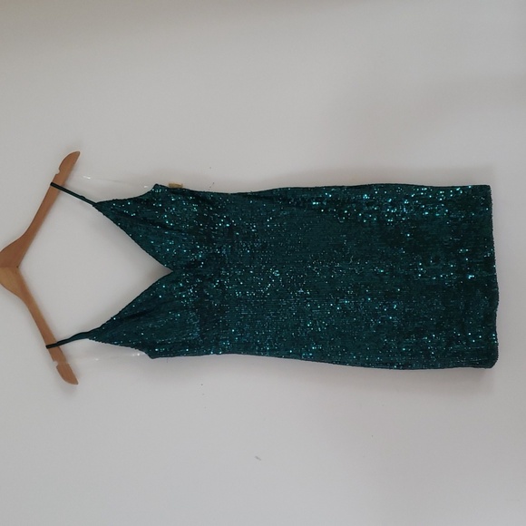 Emerald Sundae Juniors' Sequined Law-Back Bodycon Mini Dress Macy's, Size M - Picture 2 of 16